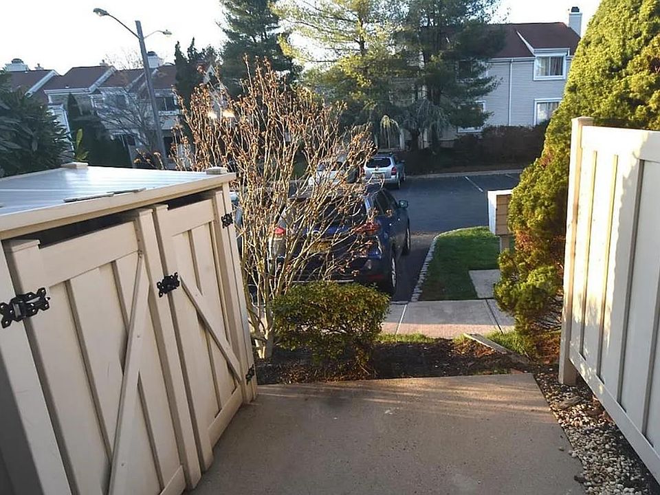 2nd image of 1086 Schmidt Ln