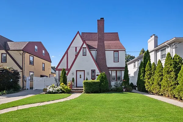 Sold by Douglas Elliman | media 1