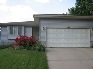 2226 Vale St, Lincoln, NE 68521