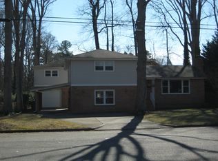 537 Hallmark Dr, Newport News, VA 23606