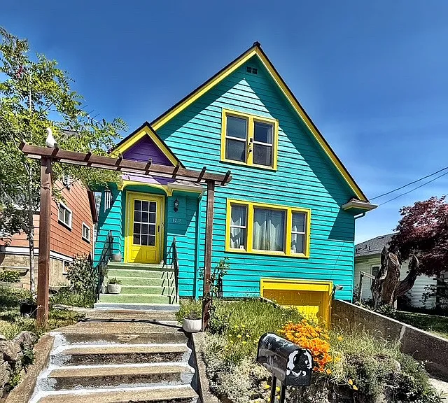1218 Gregory Way — Photo 1