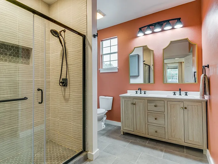 1004 Edison Dr — Photo 20