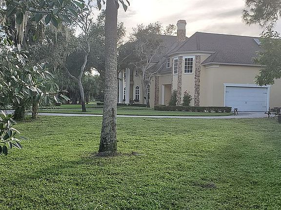 3rd image of 27654 Roslin Dr