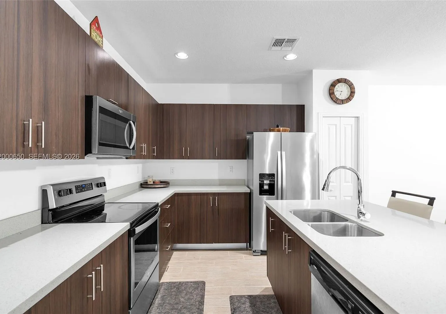 5113 Nw 52nd St #5113 Tamarac, Fl 33319 — Photo 2