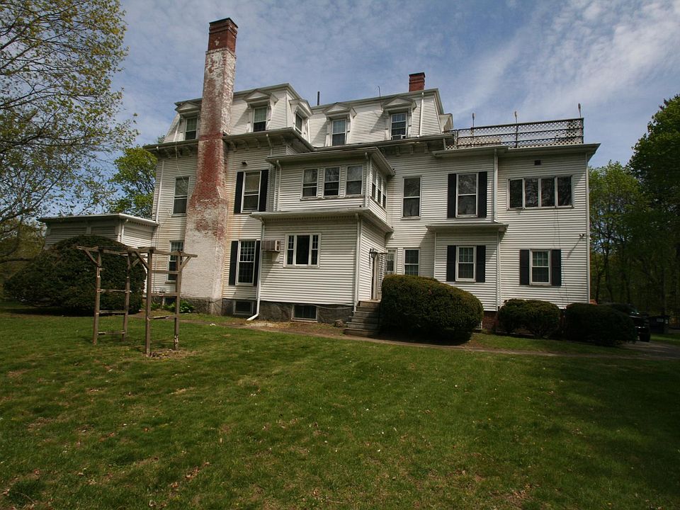 1st image of 216 Lowell St #1