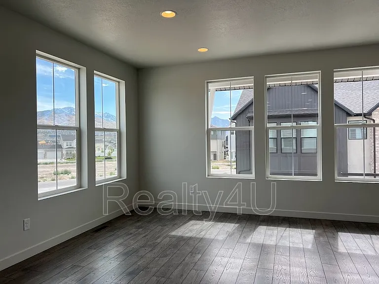 2771 N 3870 W — Photo 6