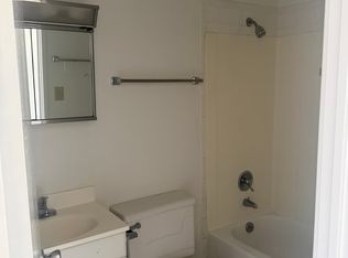 1209 S Wall St #252, Carbondale, IL 62901