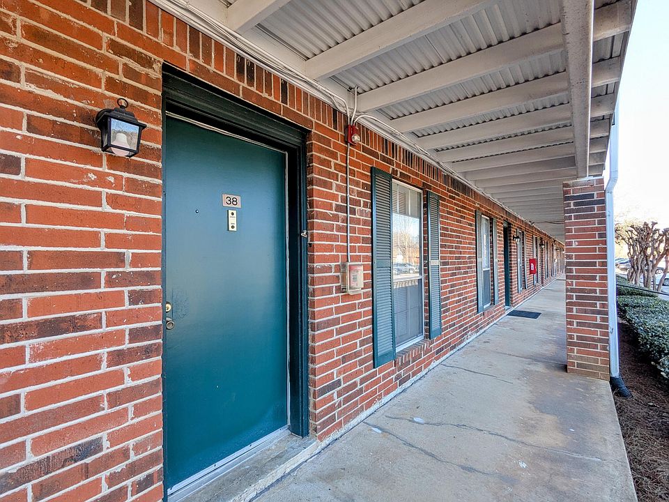 1st image of 900 Mountain Creek Rd APT 38