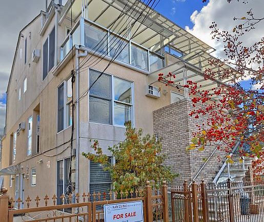 2nd image of 177 Bay 49 St #3