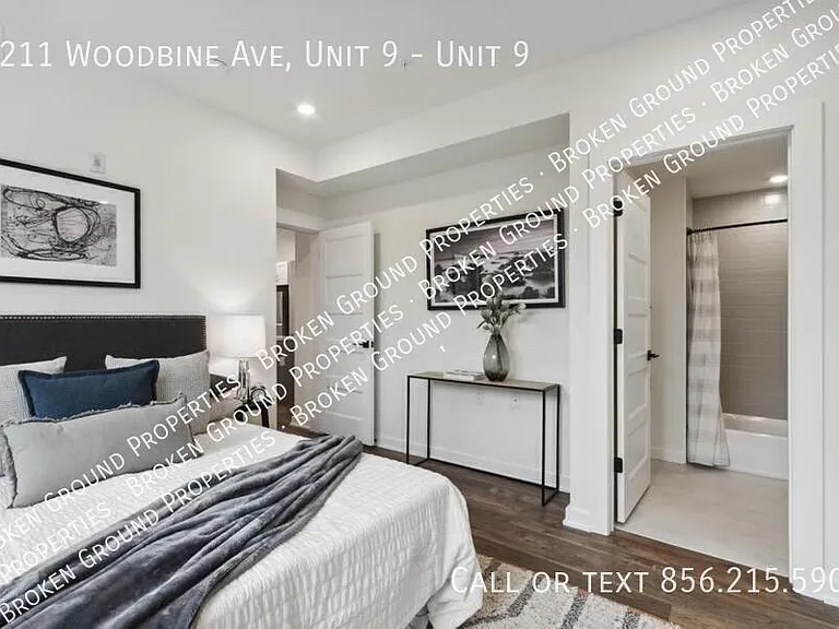 6211 Woodbine Ave #9 — Photo 5