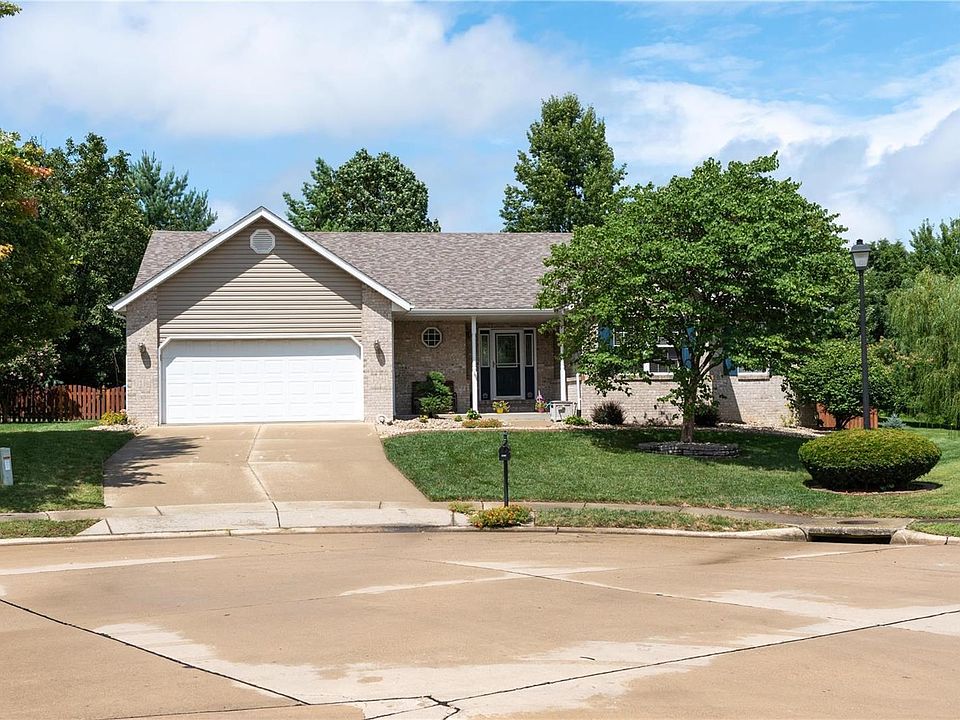 2nd image of 2703 Falcon Crest Dr