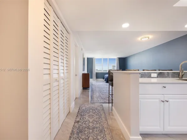 1893 S Ocean Dr APT 810, Hallandale Beach, FL 33009