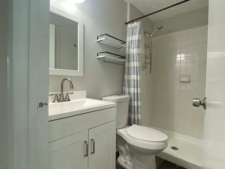 13050 Kensal Green Ct — Photo 16
