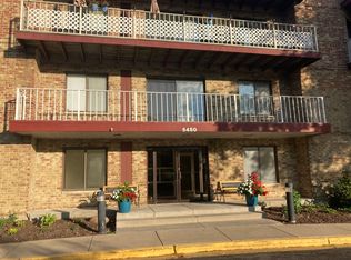 5450 Astor Ln APT 214, Rolling Meadows, IL 60008