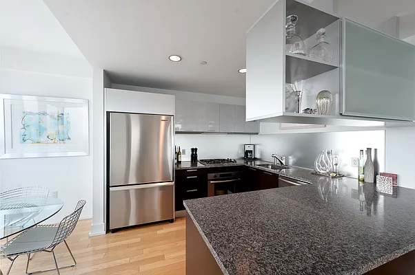 Sold by Nest Seekers International | media 19