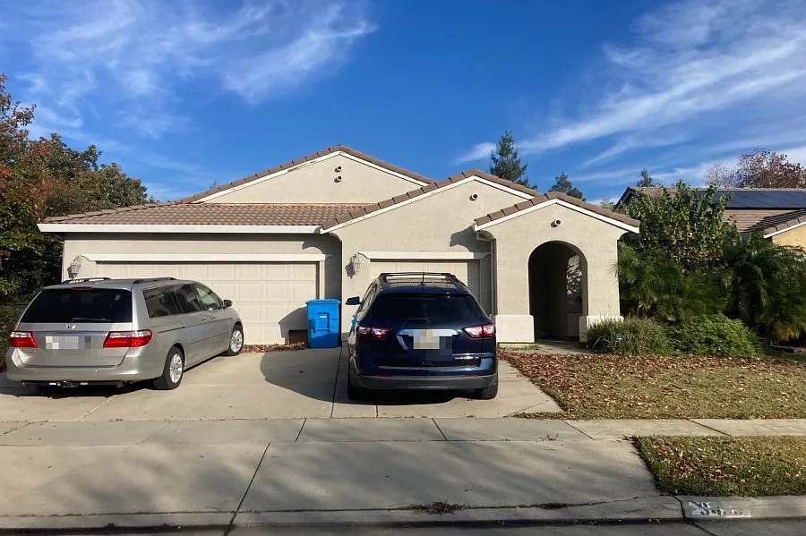3433 Paris Way photo 1