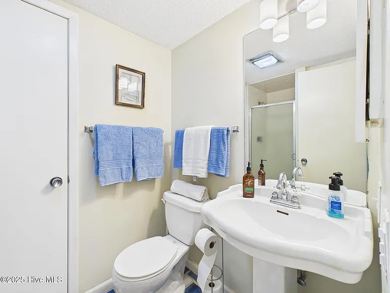 250 Sugar Gum Ln #201 — Photo 31
