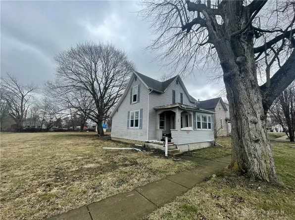 30 Maple St, Jeffersonville, OH 43128