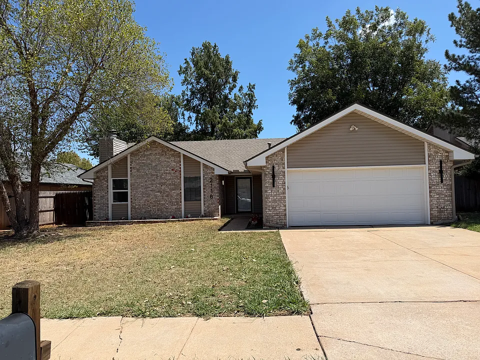 2116 Tanglewood Dr