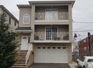 543 Walnut St, Elizabeth, NJ 07201