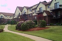 2nd image of 3 Royal Crest Dr APT 4