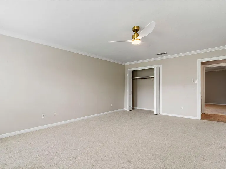 1042 Augusta Dr #1042 — Photo 15