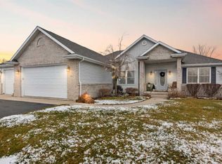 10022 Arapaho Dr, Demotte, IN 46310