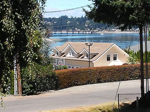 2nd image of 447 6th Ave