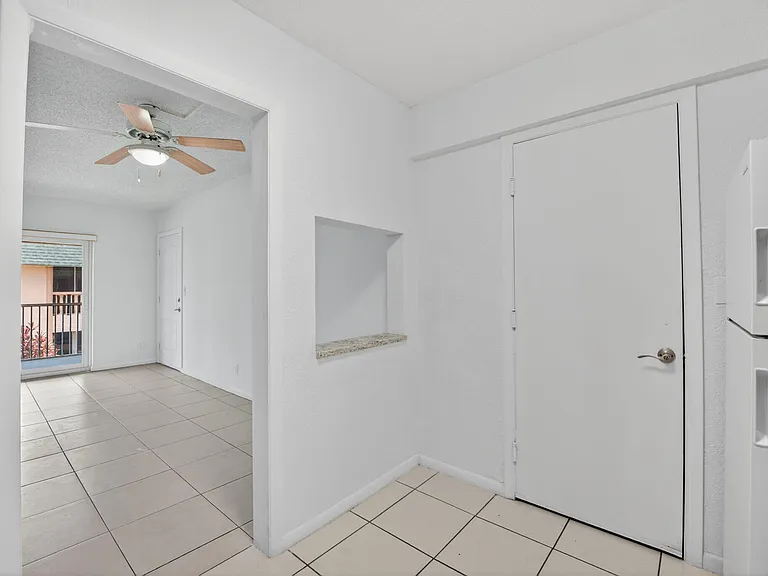 760 SE 2nd Ave #D216 — Photo 13
