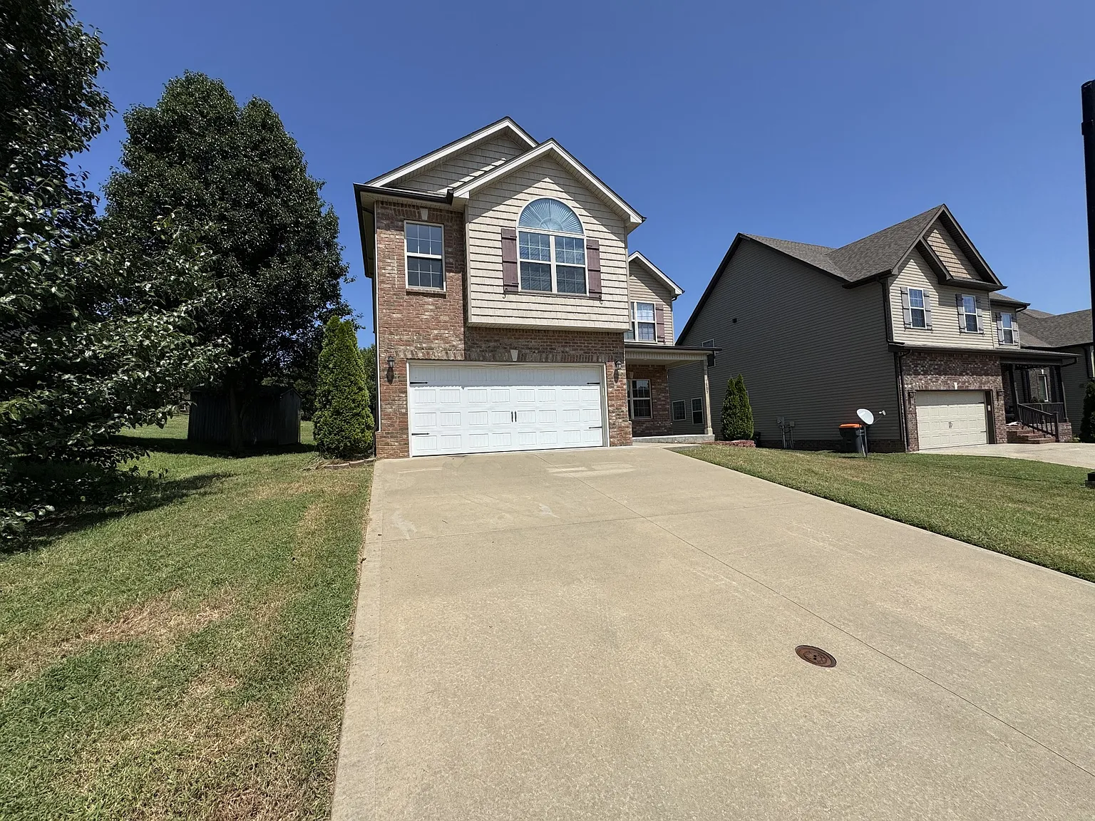 4 bed, 2.5 bath, 2007 sqft, $2,095 — Photo 3