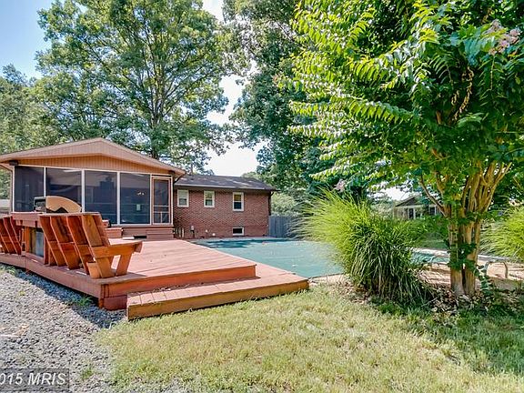 In-ground Pool, Jacuzzi, Deck, Porch