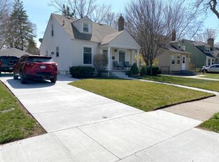 2055 Harvard Rd, Berkley, MI 48072