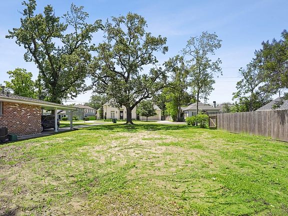 5th image of 617 Stewart Ave