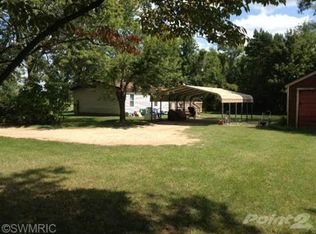 1294 Zoschke Rd, Benton Harbor, MI 49022