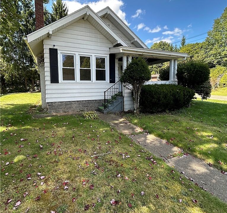 1st image of 137 Niagara Ave