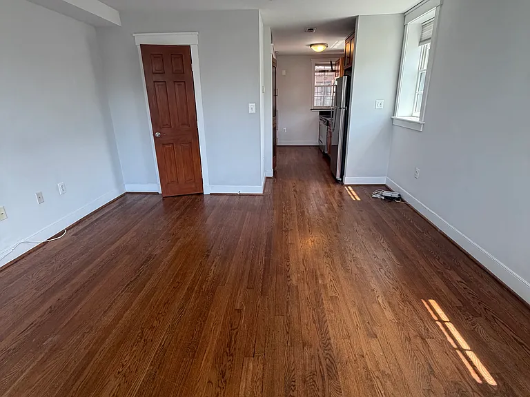 510 8th St NE #4 — Photo 10