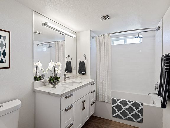 5th image of 18425 Malden St #2X2