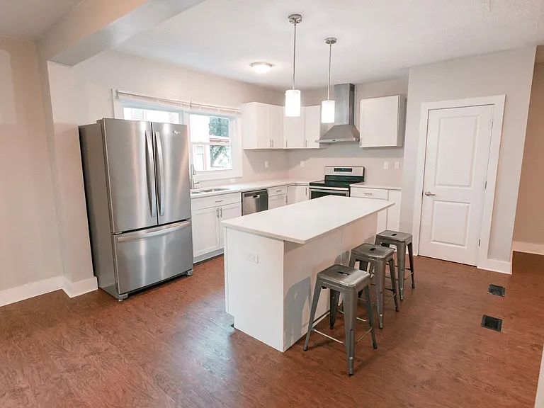 1002 N Aurora St — Photo 121