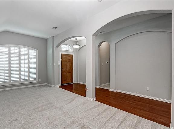 4th image of 408 Clear Springs Ct