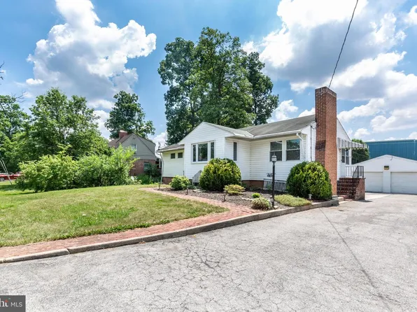 231 E High St, New Oxford, PA 17350