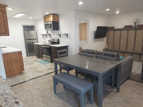 875-895 W State St #A, Hurricane, UT 84737