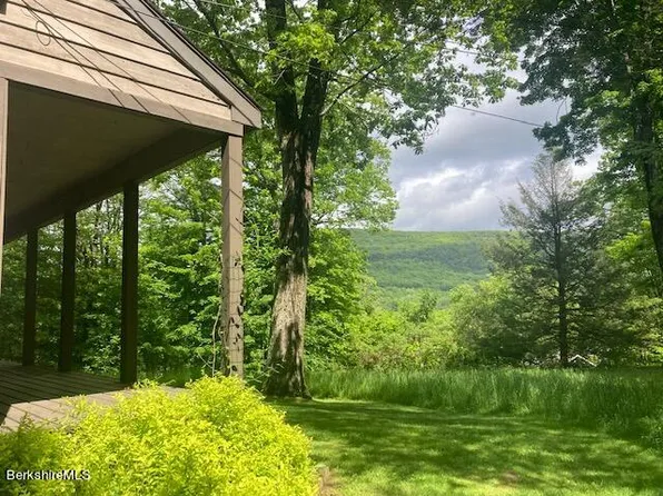 40 Kirk St, Great Barrington, MA 01230