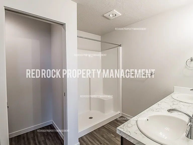 319 S Woodlawn Ln #1 — Photo 30
