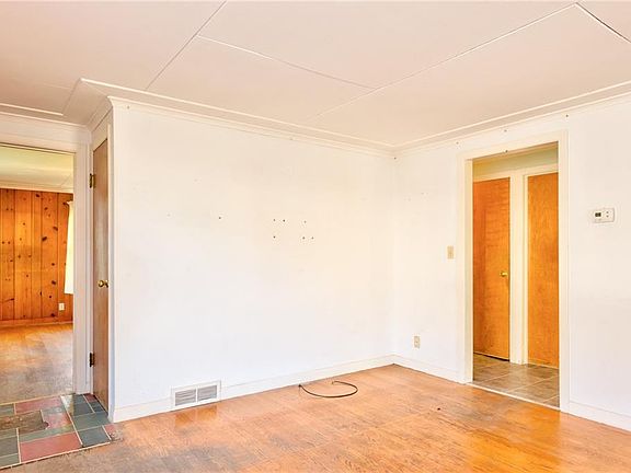 4th image of 202 Richfield Ave