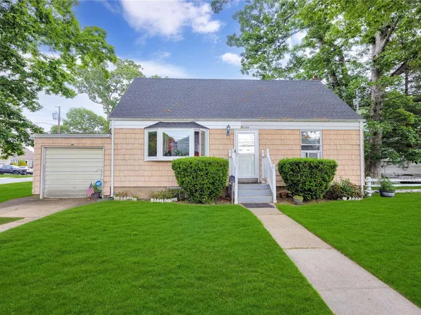 143 Cartwright Boulevard, Massapequa Park, NY 11762