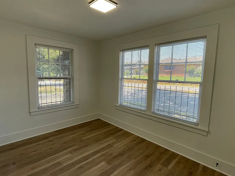 1720 N Grant St — Photo 10