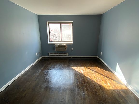 2nd image of 2705 Astoria Blvd APT 3H