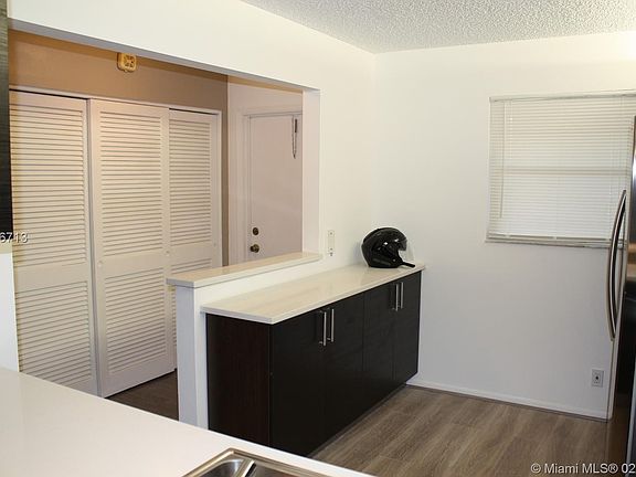 5th image of 8790 Holly Ct #2