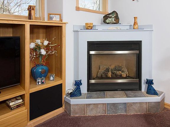 5th image of 1813 Crystal Dr