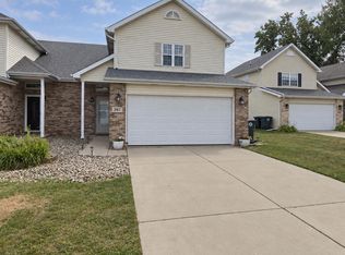 297 Fox Trail Ct, Hobart, IN 46342